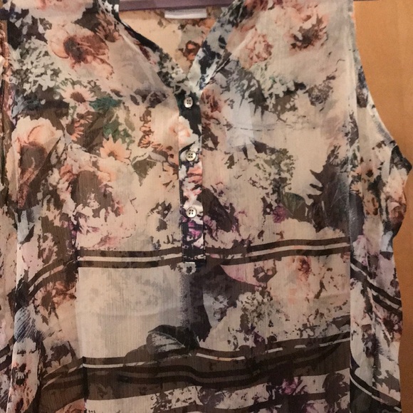 Sheer, high low hem floral design with stripes top - Picture 3 of 3